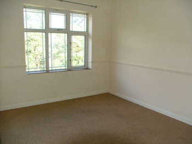  Image of 2 bedroom Flat to rent in Lansdowne Road Bournemouth BH1 at Lansdowne Road  Bournemouth, BH1 1RP