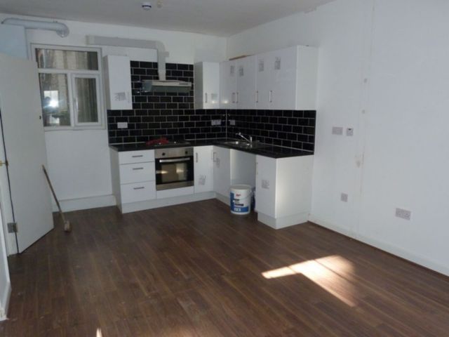  Image of 2 bedroom Apartment to rent in Leather Lane London EC1N at Leather Lane  London, EC1N 7TT