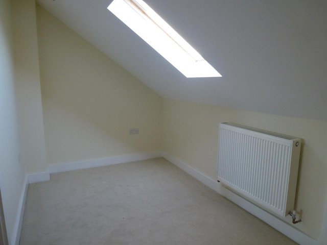  Image of 5 bedroom Detached house to rent in Leighton Road Southampton SO19 at Southampton, SO19 2FS