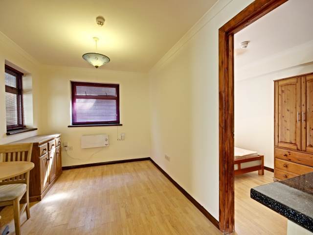  Image of 1 bedroom Flat to rent in Lemsford Road St. Albans AL1 at St Albans Hertfordshire St Albans, AL1 3PB