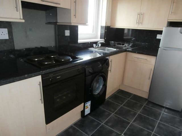  Image of 1 bedroom Flat to rent in Limebank Park East Calder Livingston EH53 at East Calder West Lothian West Lothian, EH53 0QU