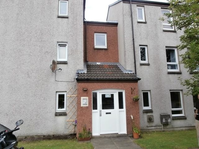  Image of 1 bedroom Flat to rent in Limebank Park East Calder Livingston EH53 at East Calder West Lothian West Lothian, EH53 0QU