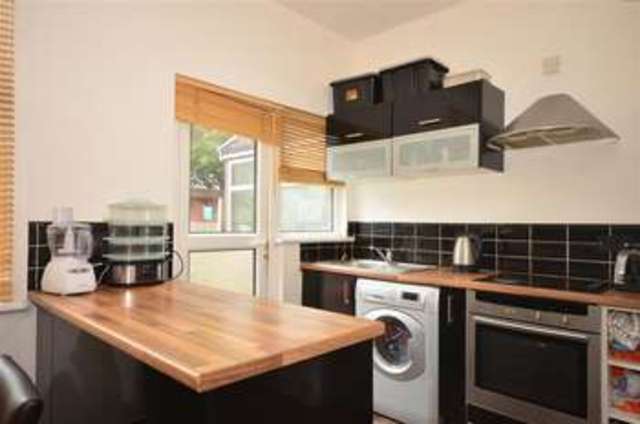  Image of 3 bedroom Terraced house for sale in Linden Avenue Thornton Heath CR7 at Thornton Heath Surrey Croydon, CR7 7DW