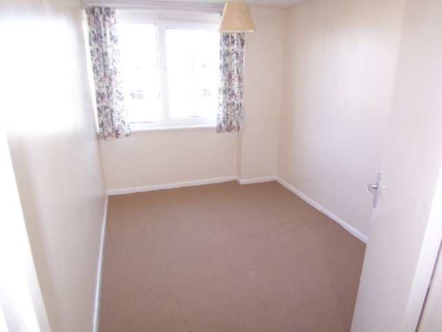  Image of 2 bedroom Apartment to rent in Poole Road Westbourne Bournemouth BH12 at 330 Poole Road Branksome Poole, BH12 1AS