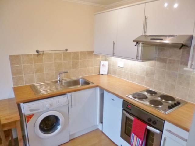  Image of 1 bedroom Flat to rent in Murieston Road Edinburgh EH11 at Dalry Edinburgh Edinburgh, EH11 2JJ