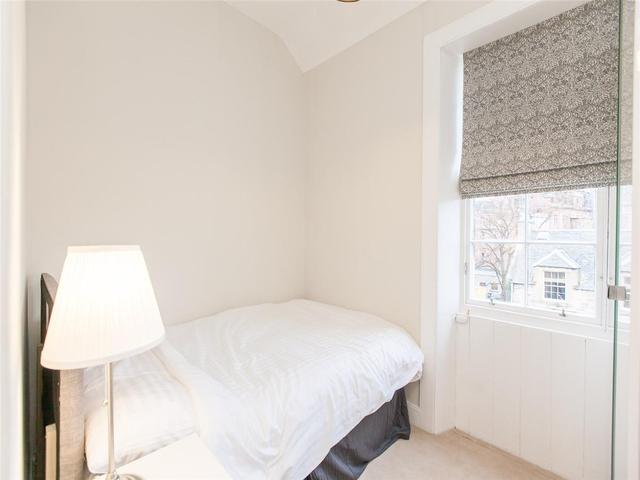  Image of 2 bedroom Flat to rent in Livingstone Place Edinburgh EH9 at Sciennes Edinburgh Edinburgh, EH9 1PD