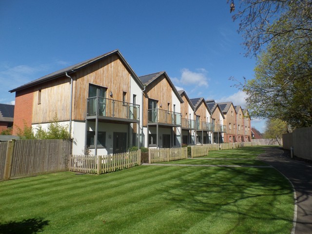 Image of 3 bedroom Detached house to rent in Lloyd Road Chichester PO19 at Chichester, PO19 6AY