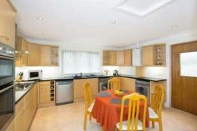  Image of 3 bedroom Semi-Detached house for sale in Locheil Gardens Glenrothes KY7 at Glenrothes Fife Cadham, KY7 6YL