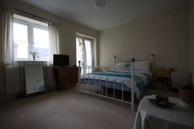  Image of 1 bedroom Flat to rent in London Road Thatcham RG18 at Thatcham Thatcham, RG18 4LQ