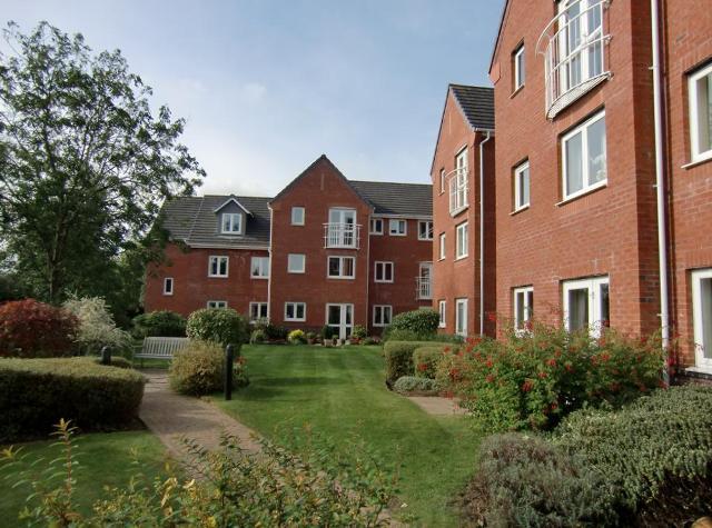  Image of 2 bedroom Apartment to rent in Parkway Holmes Chapel Crewe CW4 at Lovell Court Parkway Holmes Chapel, CW4 7FW