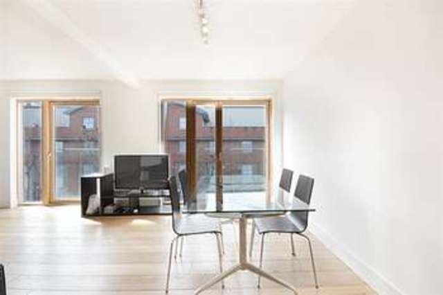  Image of 2 bedroom Flat to rent in Tower Bridge Road London SE1 at London Bridge, SE1 3FG