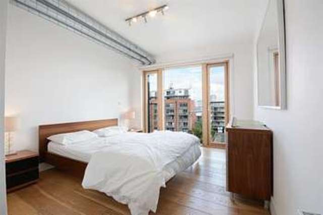  Image of 2 bedroom Flat to rent in Tower Bridge Road London SE1 at London Bridge, SE1 3FG