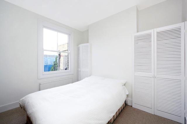 Image of 2 bedroom Maisonette to rent in Lurline Gardens London SW11 at Lurline Gardens  London, SW11 4DD