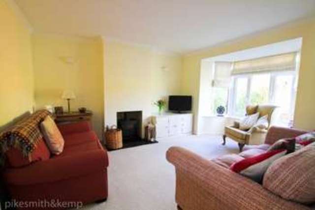  Image of 3 bedroom Semi-Detached house for sale in Graham Close Maidenhead SL6 at MAIDENHEAD, SL6 4PJ