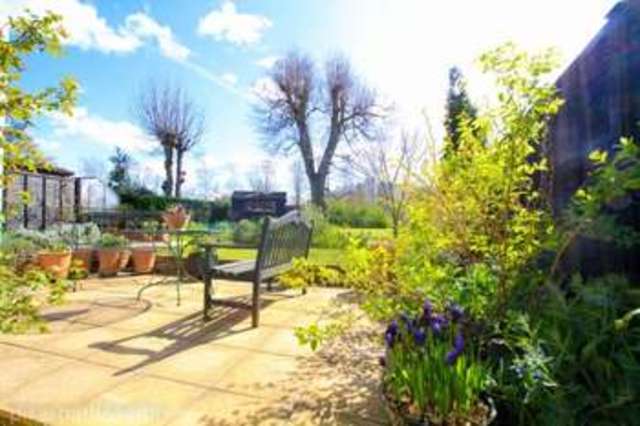  Image of 3 bedroom Semi-Detached house for sale in Graham Close Maidenhead SL6 at MAIDENHEAD, SL6 4PJ