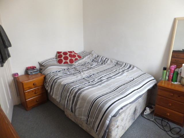  Image of 4 bedroom Terraced house to rent in Manners Road Southsea PO4 at Southsea Portsmouth Portsmouth, PO4 0BA