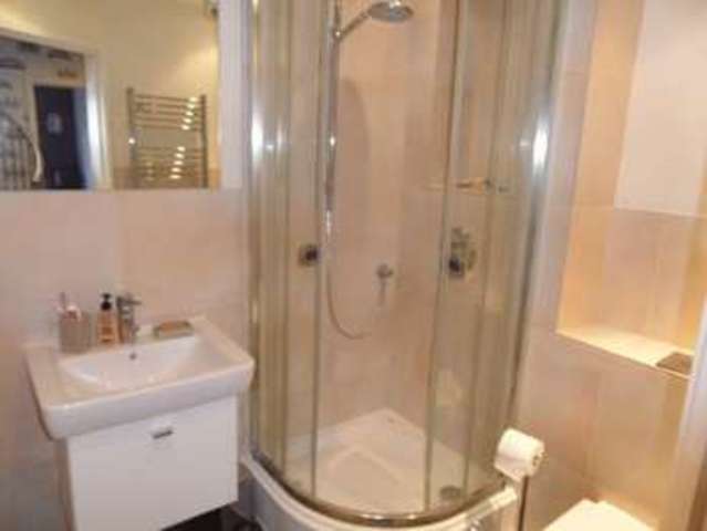  Image of 2 bedroom Flat to rent in Klondyke Marlow SL7 at Klondyke  Marlow, SL7 2FE