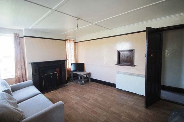  Image of 4 bedroom Detached house to rent in Mawgan Porth Newquay TR8 at Mawgan Porth Newquay, TR8 4AL