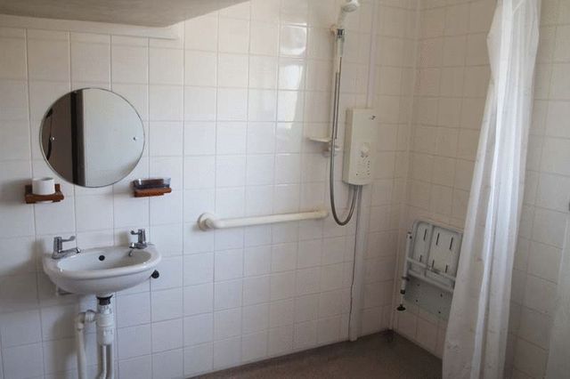  Image of 4 bedroom Detached house to rent in Mawgan Porth Newquay TR8 at Mawgan Porth Newquay, TR8 4AL