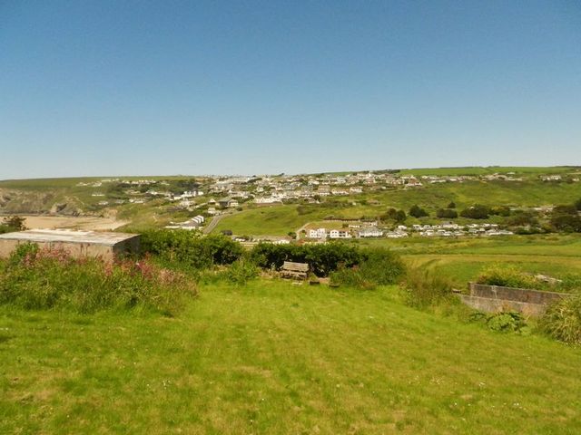  Image of 4 bedroom Detached house to rent in Mawgan Porth Newquay TR8 at Mawgan Porth Newquay, TR8 4AL