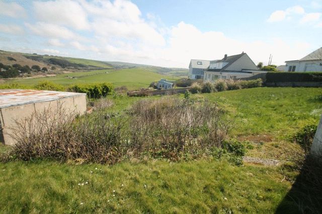  Image of 4 bedroom Detached house to rent in Mawgan Porth Newquay TR8 at Mawgan Porth Newquay, TR8 4AL