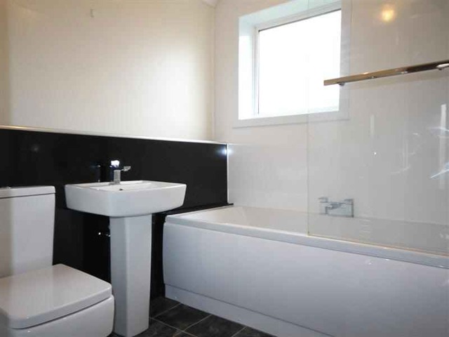 Image of 3 bedroom Terraced house to rent in Mcleod Street Broxburn EH52 at Broxburn West Lothian West Lothian, EH52 5BW