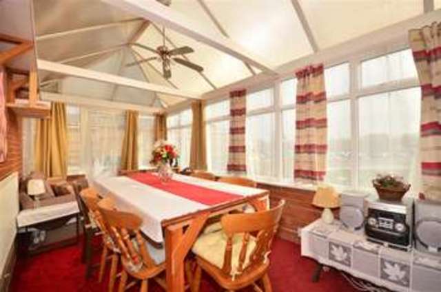  Image of 6 bedroom Detached house for sale in Medina Avenue Newport PO30 at Newport Isle of Wight Newport, PO30 1EL