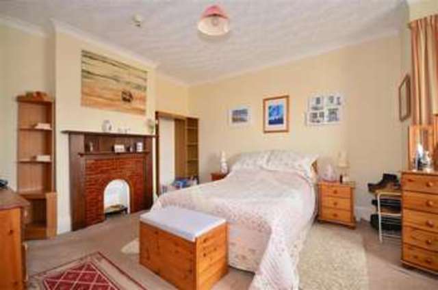  Image of 6 bedroom Detached house for sale in Medina Avenue Newport PO30 at Newport Isle of Wight Newport, PO30 1EL