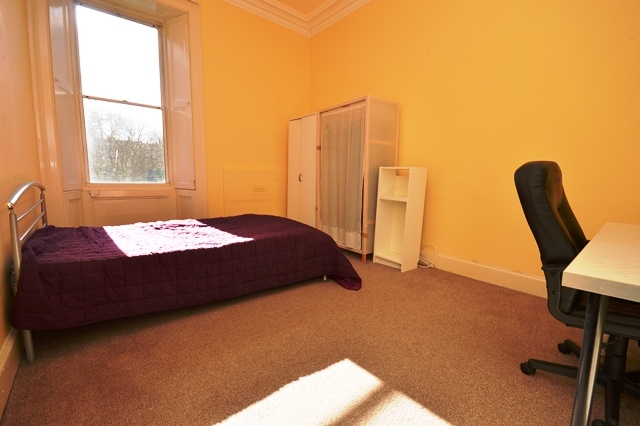  Image of 3 bedroom Flat to rent in Melville Terrace Edinburgh EH9 at Newington Edinburgh Edinburgh, EH9 1LY