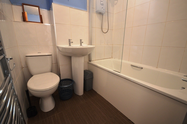  Image of 3 bedroom Flat to rent in Melville Terrace Edinburgh EH9 at Newington Edinburgh Edinburgh, EH9 1LY