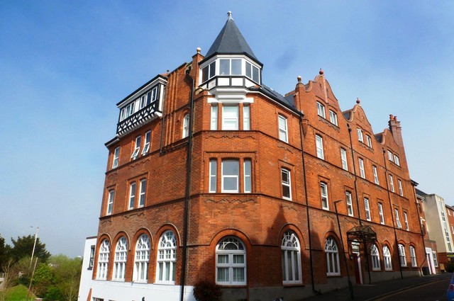  Image of 1 bedroom Apartment to rent in Norwich Avenue West Westbourne Bournemouth BH2 at 51 Norwich Avenue West Bournemouth, BH2 6AJ