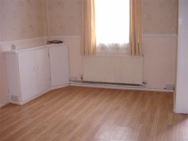  Image of 3 bedroom Terraced house to rent in Miller Road Preston PR1 at Miller Road  Preston, PR1 5QU