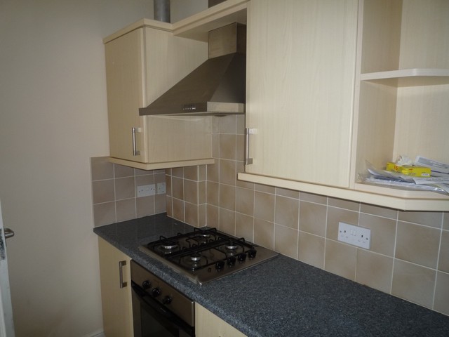  Image of 1 bedroom Ground Flat to rent in Montague Road Portsmouth PO2 at 47 Montague Road  Portsmouth, PO2 0ND