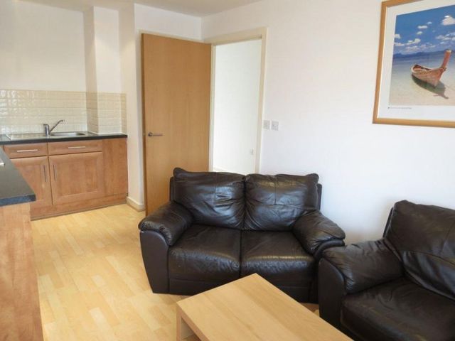  Image of 2 bedroom Apartment to rent in Princess Street Manchester M1 at 136 Princess Street  Manchester City, M1 7AF