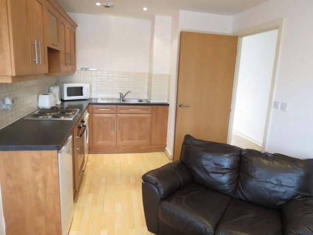  Image of 2 bedroom Apartment to rent in Princess Street Manchester M1 at 136 Princess Street  Manchester City, M1 7AF