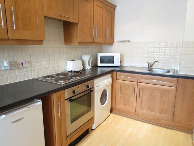 Image of 2 bedroom Apartment to rent in Princess Street Manchester M1 at 136 Princess Street  Manchester City, M1 7AF