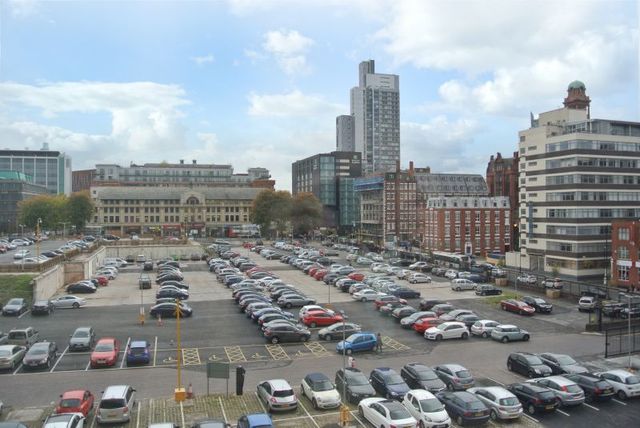  Image of 2 bedroom Apartment to rent in Princess Street Manchester M1 at 136 Princess Street  Manchester City, M1 7AF