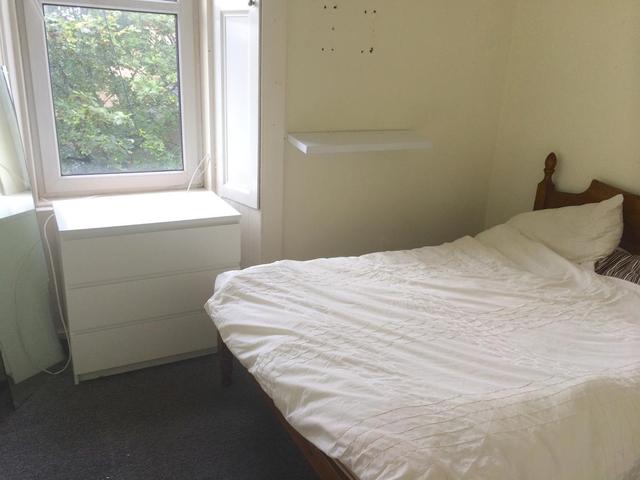  Image of 2 bedroom Flat to rent in Montgomery Street Hillside Edinburgh EH7 at Leith Edinburgh Edinburgh, EH7 5EX