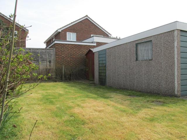  Image of 2 bedroom Bungalow for sale in Moorhen Way Bognor Regis PO22 at North Bersted  Bognor Regis, PO22 9DA