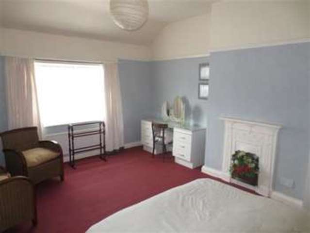  Image of 2 bedroom Detached house for sale in Moorland Road Scarborough YO12 at Falsgrave, YO12 7RB