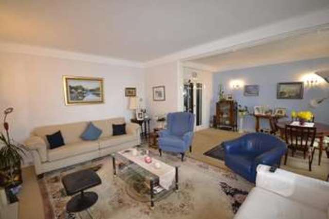  Image of 4 bedroom Flat for sale in Bedford Avenue Bexhill-on-Sea TN40 at Bedford Avenue  Bexhill On Sea, TN40 1NQ