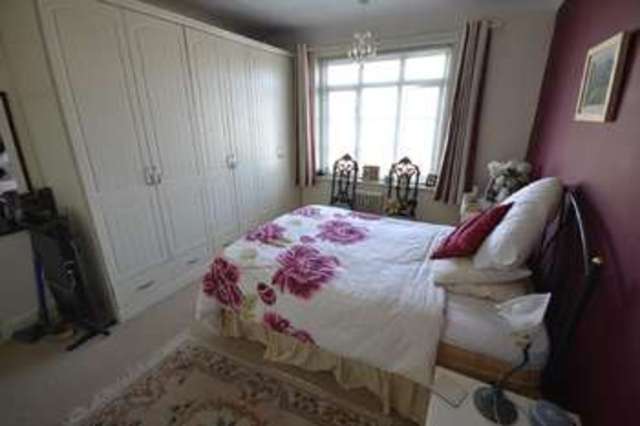  Image of 4 bedroom Flat for sale in Bedford Avenue Bexhill-on-Sea TN40 at Bedford Avenue  Bexhill On Sea, TN40 1NQ