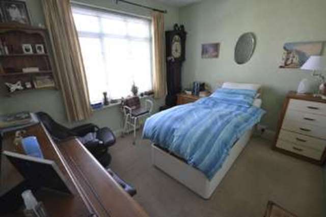  Image of 4 bedroom Flat for sale in Bedford Avenue Bexhill-on-Sea TN40 at Bedford Avenue  Bexhill On Sea, TN40 1NQ