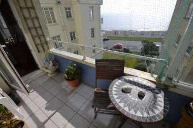  Image of 4 bedroom Flat for sale in Bedford Avenue Bexhill-on-Sea TN40 at Bedford Avenue  Bexhill On Sea, TN40 1NQ