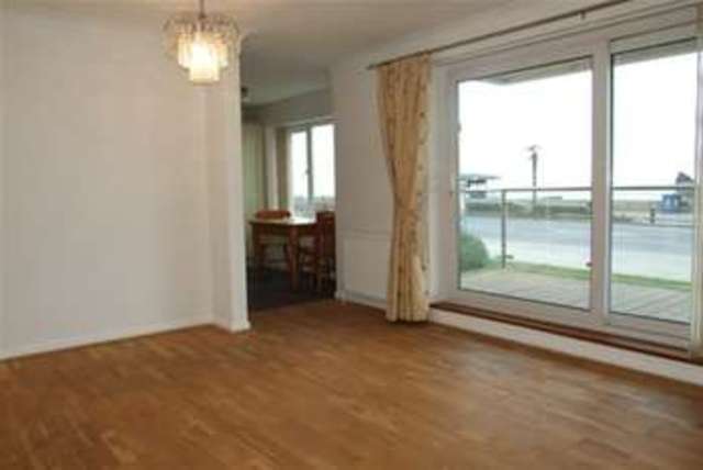  Image of 2 bedroom Flat to rent in Eastern Esplanade Southend-on-Sea SS1 at Southend-on-Sea, SS1 3DN