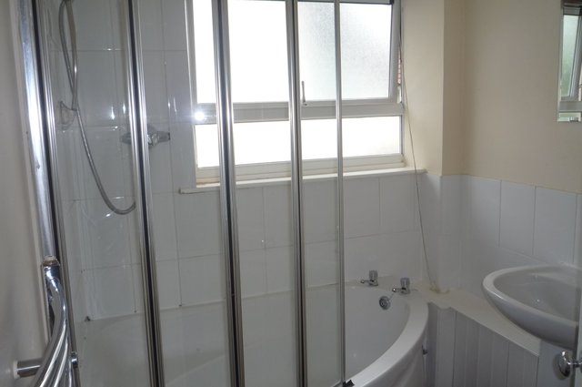  Image of 2 bedroom Flat to rent in Nansen Close Old Hall Warrington WA5 at Old Hall Warrington Great Sankey, WA5 9PX