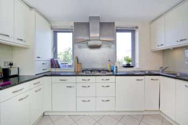  Image of 1 bedroom Flat to rent in Naoroji Street London WC1X at Finsbury London King