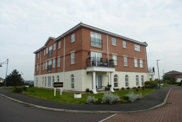  Image of 3 bedroom Apartment to rent in New Hampshire Court Blacksmith Row Lytham St. Annes FY8 at NEW HAMPSHIRE COURT CYPRESS POINT LYTHAM ST ANNES, FY8 4UF