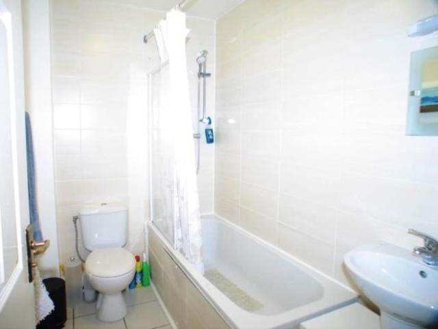  Image of 2 bedroom Flat to rent in New Orchardfield Edinburgh EH6 at Leith Walk Edinburgh Edinburgh, EH6 5ES