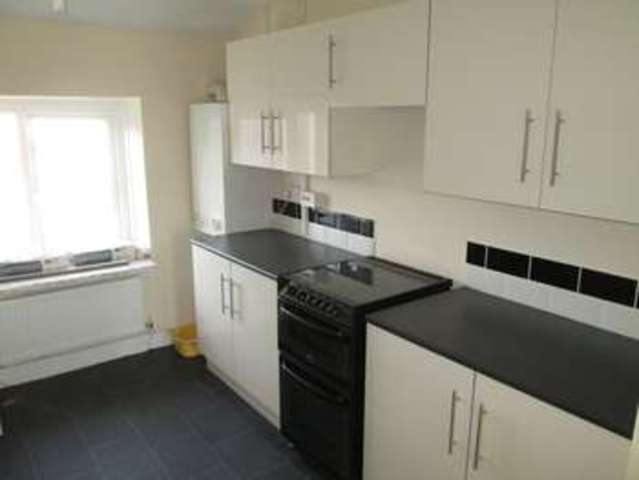  Image of 3 bedroom Flat to rent in New Road Porthcawl CF36 at Porthcawl  Newton, CF36 5BE